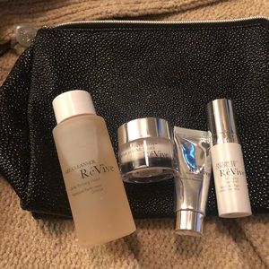 ReVive Beauty set